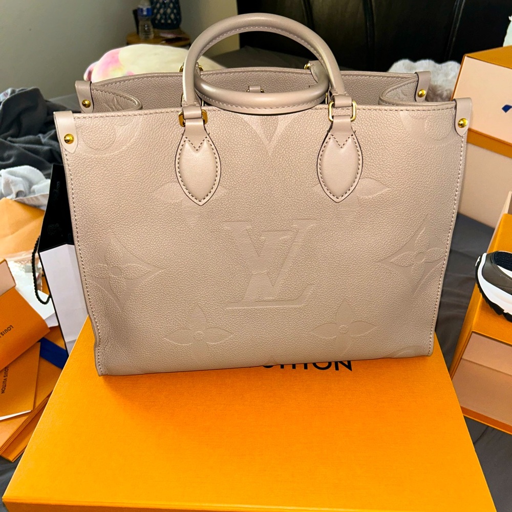 Beautiful Brand New OTG MM M.EPT Tourterelle Handbag